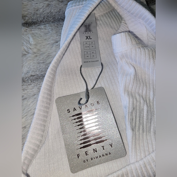 NWT Savage X Fenty White ESSENTIAL HEAVY RIB CROPPED LOGO TANK Size XL - Picture 2 of 6
